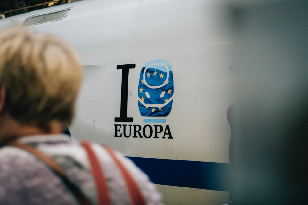 Featured image for article: Deutschlandticket Abroad 2026: Cross-Border Routes List