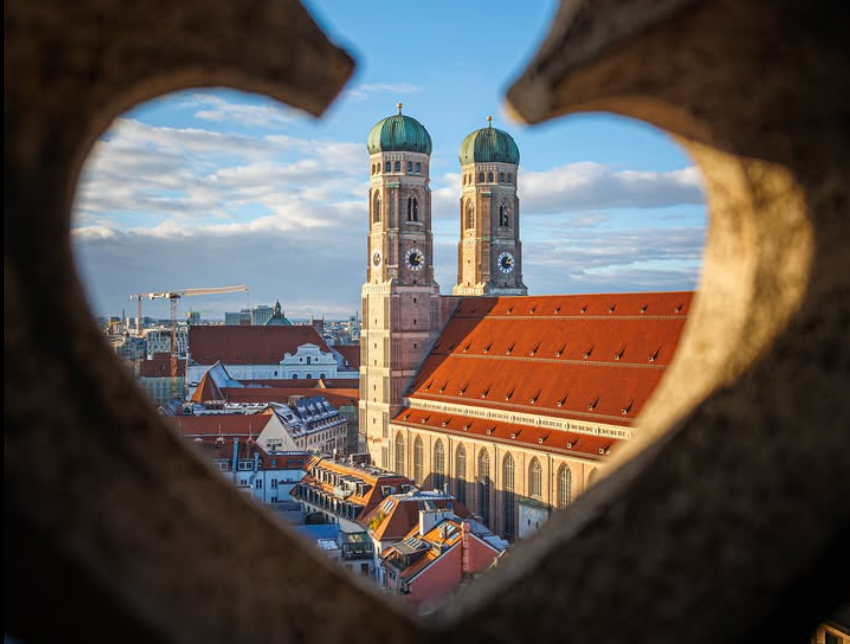 Featured image for article: 10 Best Places In Munich To Break Up (Aesthetically)