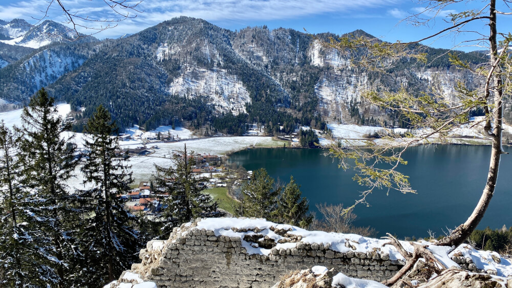 Featured image for article: Munich to Schliersee and Hohenwaldeck Castle Ruins Day Hike: A Quick Guide!