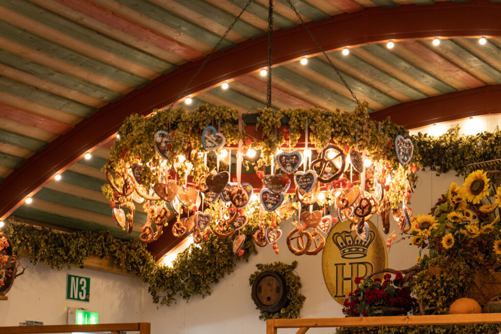 Oktoberfest Facts Hofbraeu Festzelt