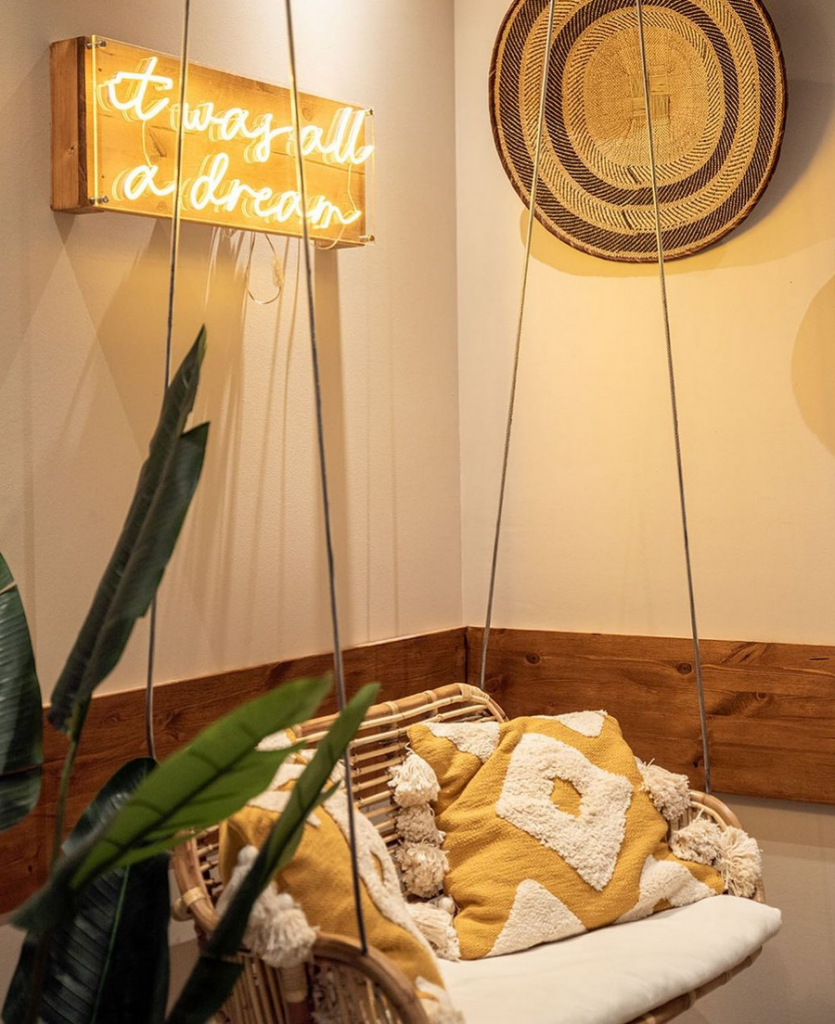 Boozy Brunch In Munich Palmtree Club