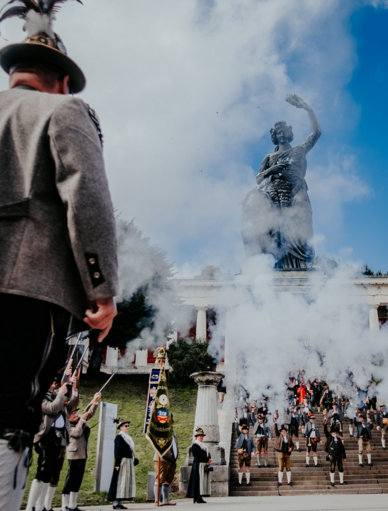 Oktoberfest Events BoĢllerschieĆen Ending Ceremony